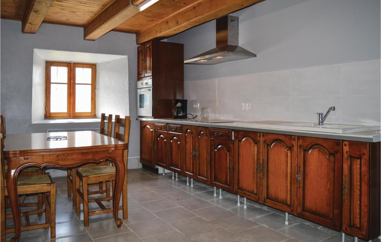 3 Bedroom Beautiful Home In Cheylade Bagian luar foto